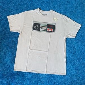 Nintendo entertainment system T shirt
*NEW*